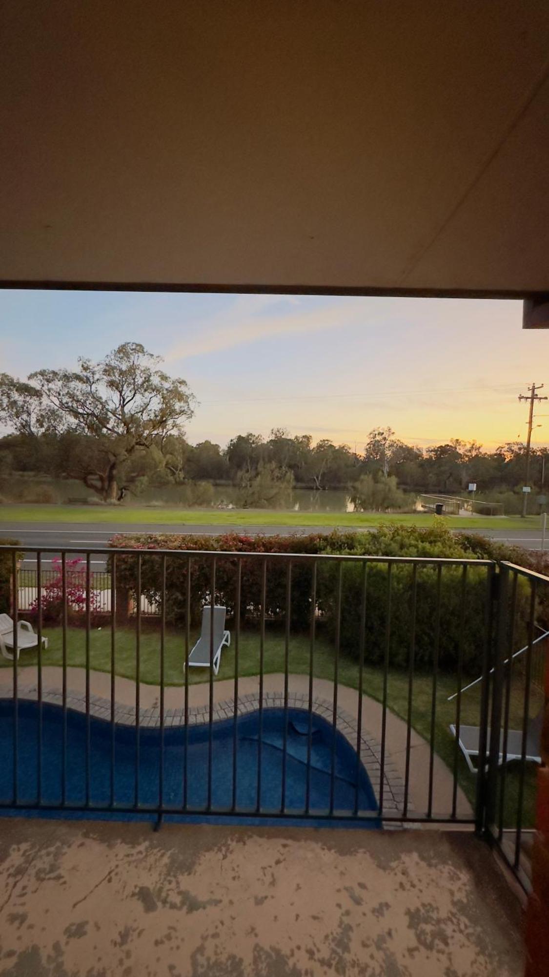 Mildura Riverview Motel Gol Gol Ngoại thất bức ảnh
