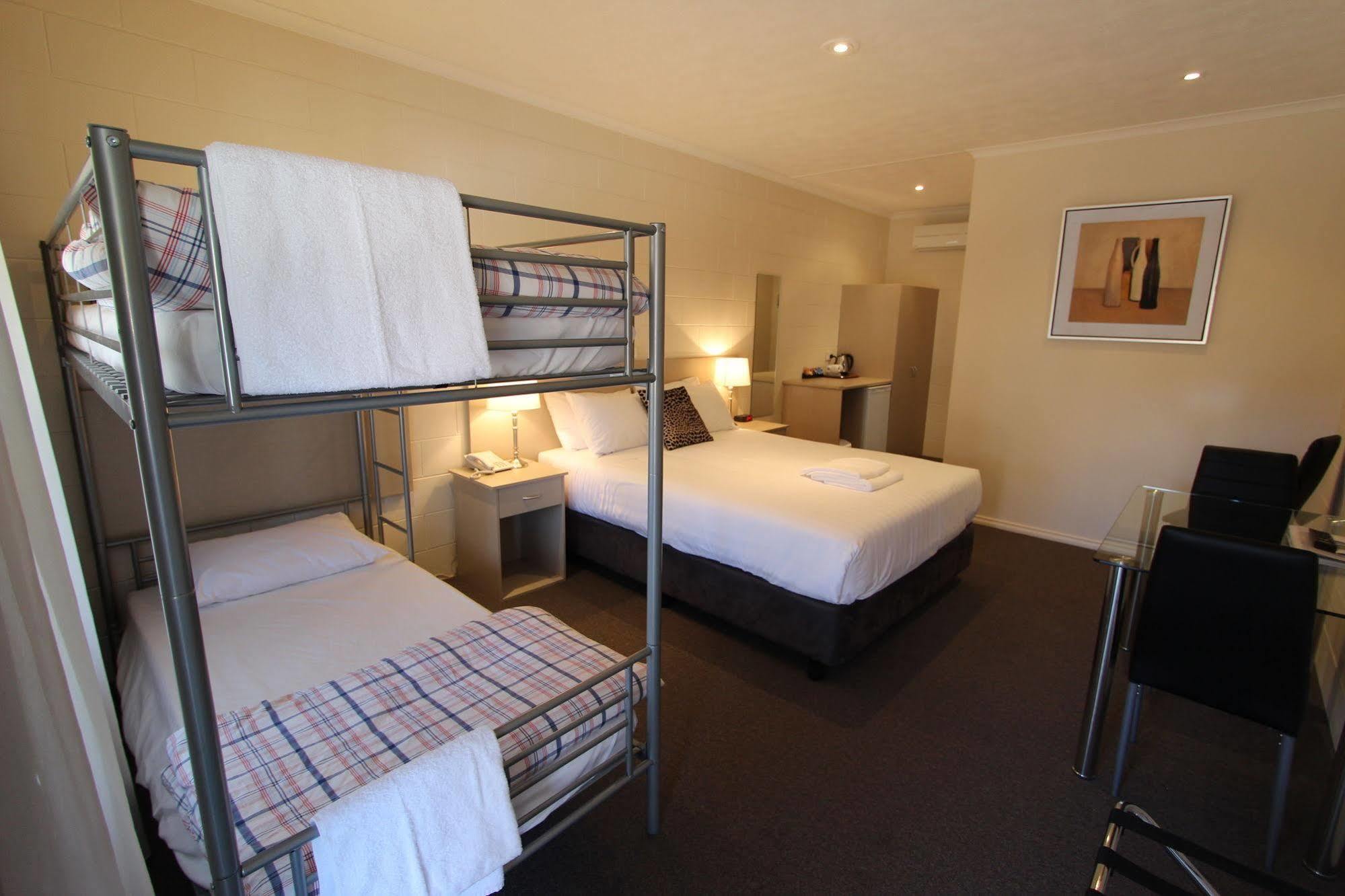 Mildura Riverview Motel Gol Gol Ngoại thất bức ảnh